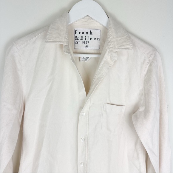 Frank & Eileen Eileen Relaxed Button-Up Shirt in White Flannel - Picture 4 of 10